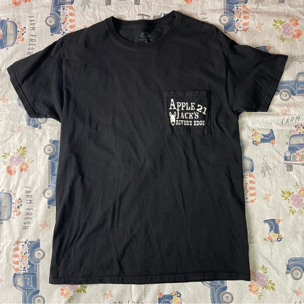 NWOT Apple Jack’s 21 River’s Edge “STAFF” Pocket Graphic Tee Black Medium